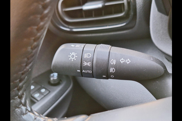 Toyota Yaris Cross 1.5 Hybrid Dynamic | Smart connect, 17 inch, Apple Carplay/Android auto, Keyless, Startknop, Privacy glass