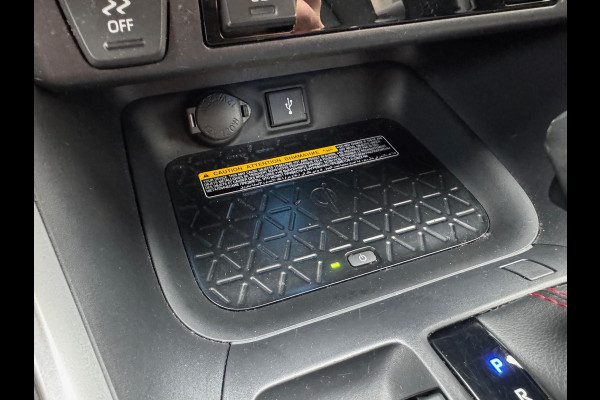 Toyota RAV4 2.5 Plug-in Hybrid AWD Bi-Tone Plus | Trekhaak, Head up display, JBL, Leer, Geheugenfunctie, 360 camera, Stoel+stuurverwarming,
