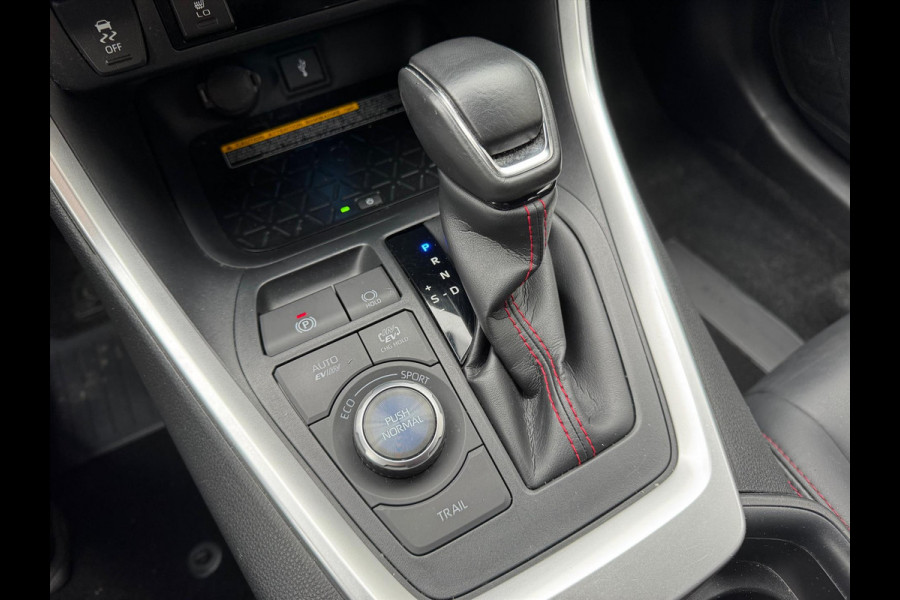 Toyota RAV4 2.5 Plug-in Hybrid AWD Bi-Tone Plus | Trekhaak, Head up display, JBL, Leer, Geheugenfunctie, 360 camera, Stoel+stuurverwarming,