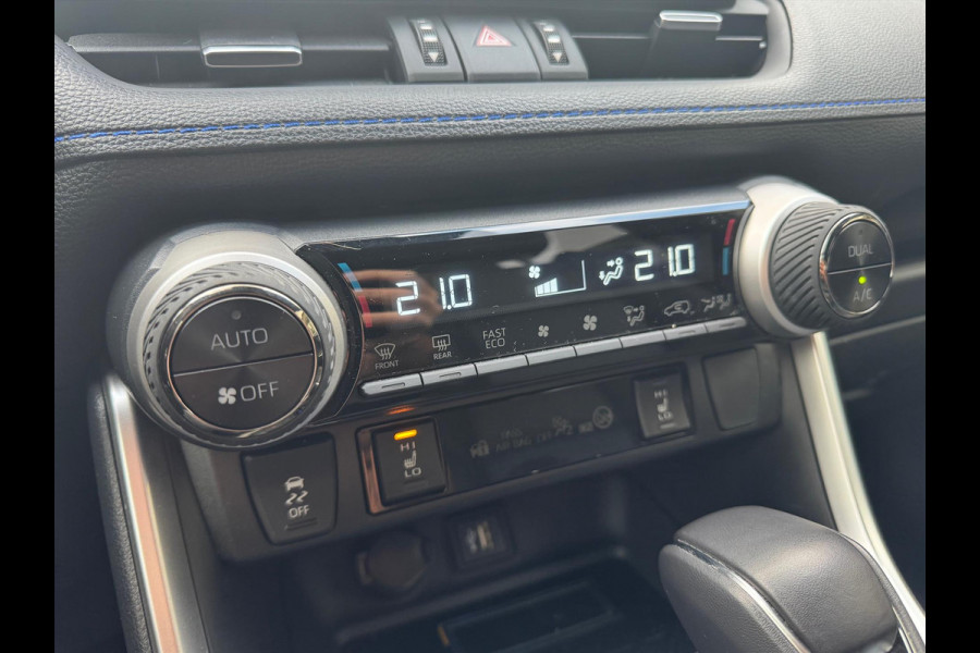 Toyota RAV4 2.5 Hybrid Bi-Tone Plus | JBL, Dodehoekherkenning, Parkeersensoren, Stoel + Stuurverwarming, 360 Camera