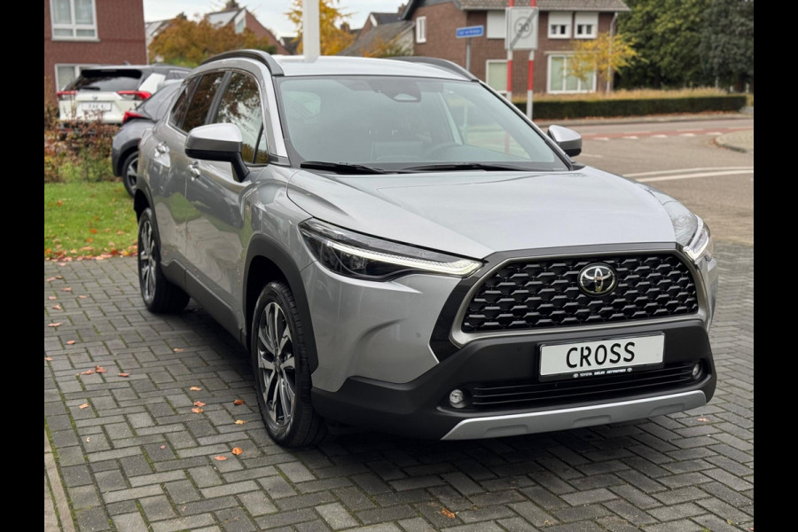 Toyota Corolla Cross 1.8 Hybrid Style | Dodehoekdetectie, Elektrische achterklep, Stoel + stuurverwarming, 18 inch, Apple carplay/Android auto
