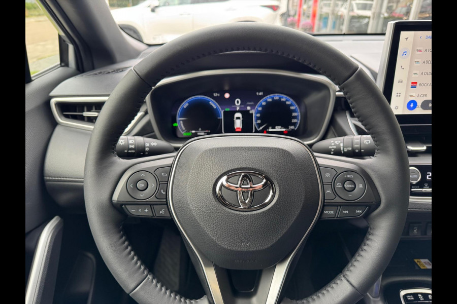 Toyota Corolla Cross 1.8 Hybrid Style | Dodehoekdetectie, Elektrische achterklep, Stoel + stuurverwarming, 18 inch, Apple carplay/Android auto