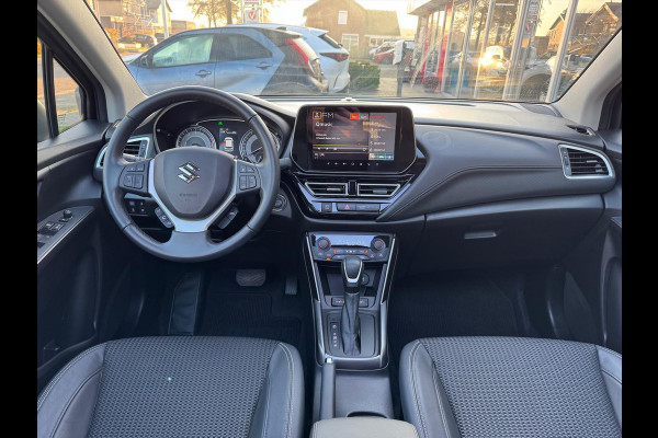 Suzuki S-Cross 1.5 Hybrid Automaat Style | Panoramadak, 360 Camera, Dodehoekherkenning, Parkeersensoren, Stoelverwarming, Keyless