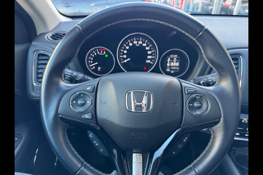 Honda HR-V 1.5 i-VTEC CVT Executive | Eerste eigenaar, Trekhaak, Panoramadak, LED, Stoelverwarming, DAB, Parkeersensoren