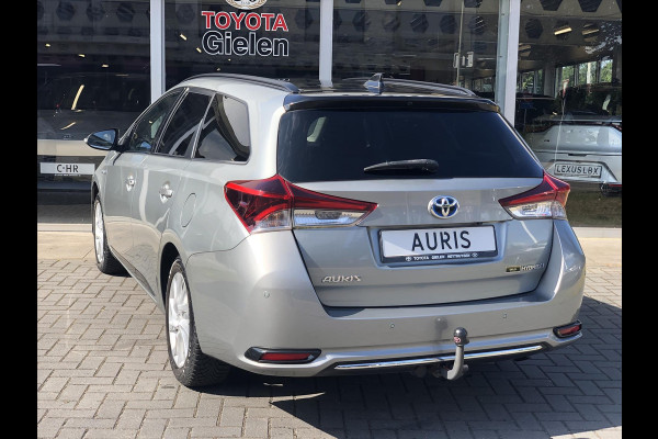 Toyota Auris Touring Sports 1.8 Hybrid Black Edition Go | Trekhaak, Parkeersensoren, Navigatie, Keyless, Safety Sense, Camera