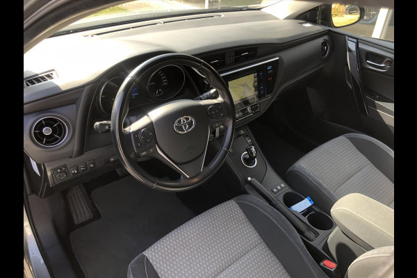 Toyota Auris Touring Sports 1.8 Hybrid Black Edition Go | Trekhaak, Parkeersensoren, Navigatie, Keyless, Safety Sense, Camera