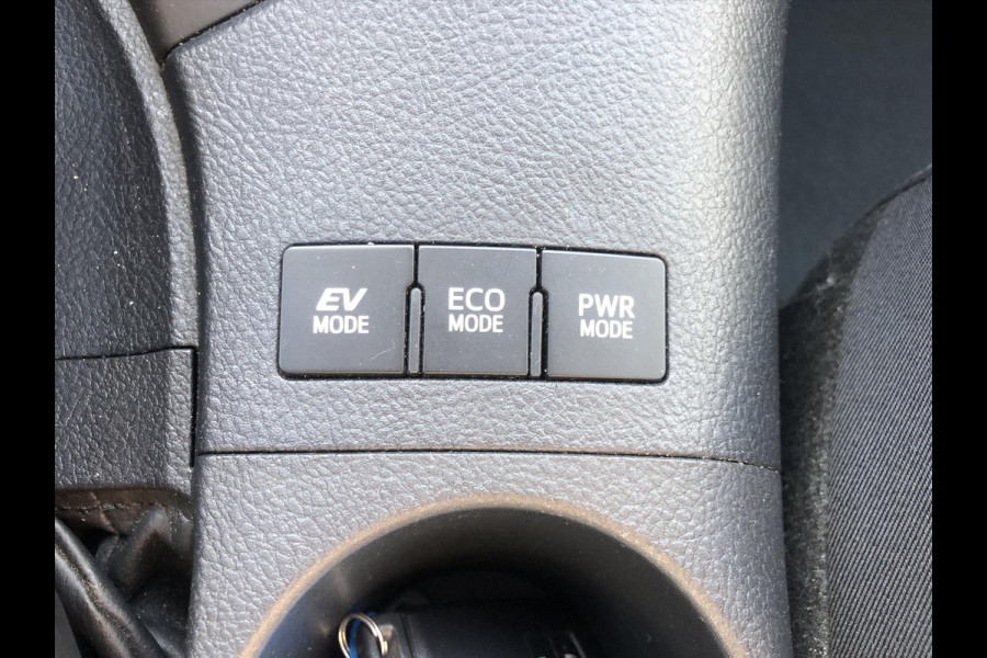 Toyota Auris Touring Sports 1.8 Hybrid Black Edition Go | Trekhaak, Parkeersensoren, Navigatie, Keyless, Safety Sense, Camera