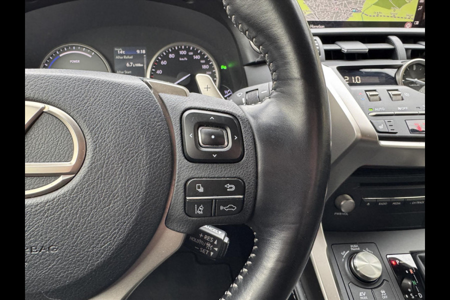 Lexus NX 300h AWD Luxury Line | Groot Scherm, Adaptive cruise control, Leer, Stoelverwarming, Parkeersensoren, Elektrische achterklep, 18
