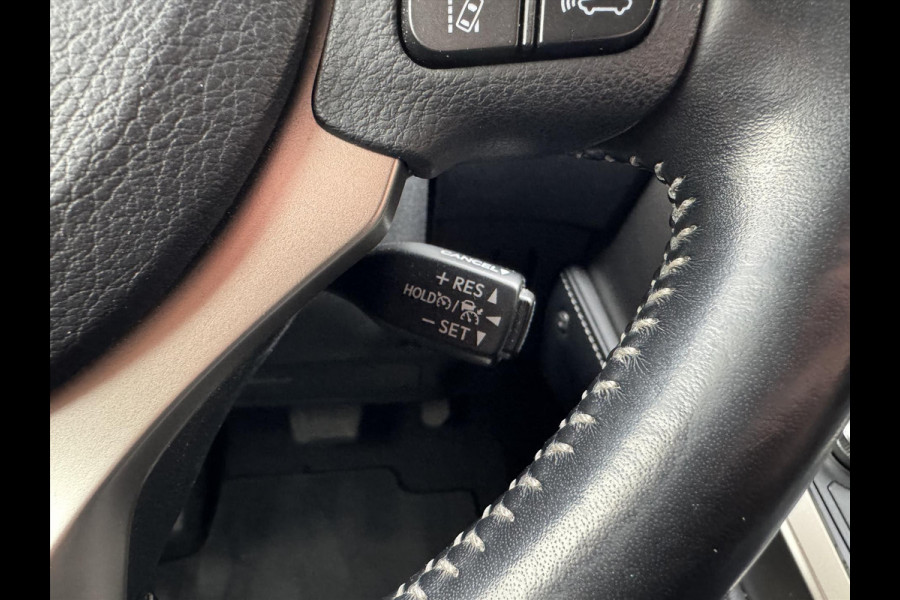 Lexus NX 300h AWD Luxury Line | Groot Scherm, Adaptive cruise control, Leer, Stoelverwarming, Parkeersensoren, Elektrische achterklep, 18