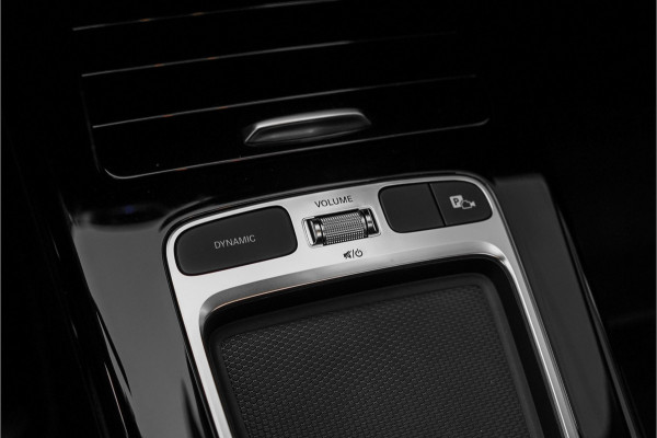 Mercedes-Benz A-Klasse AMG 35 4MATIC Night Pano 360° Nieuwstaat