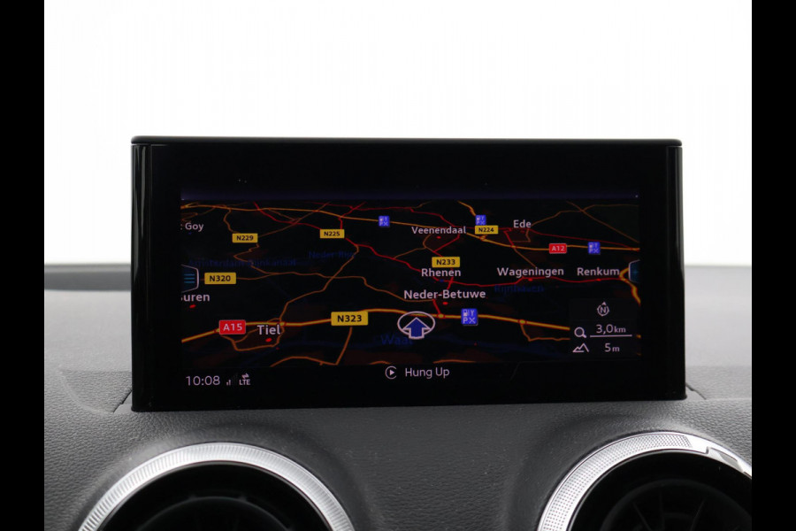 Audi Q2 35 TFSI 1.5T 4-CIL. 150 PK + DIGITALE COCKPIT TREKHAAK | CAMERA | CARPLAY | 18 INCH