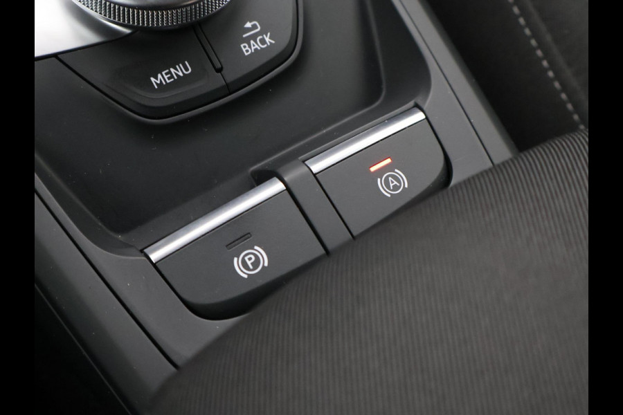 Audi Q2 35 TFSI 1.5T 4-CIL. 150 PK + DIGITALE COCKPIT TREKHAAK | CAMERA | CARPLAY | 18 INCH