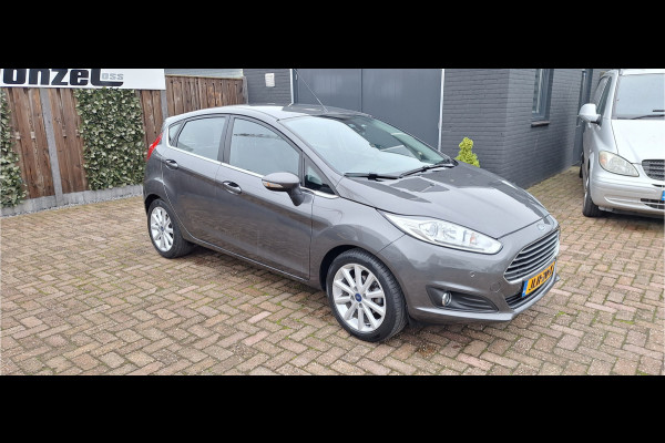 Ford Fiesta Titanium LEREN BEKLEDING - 140 PK