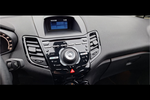 Ford Fiesta Titanium LEREN BEKLEDING - 140 PK