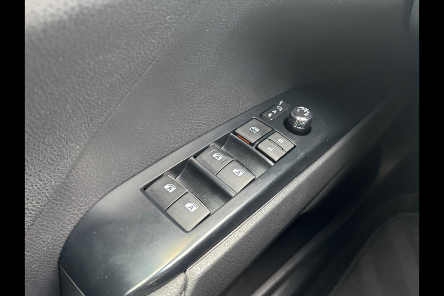 Toyota Camry 2.5 Hybrid Executive | Leer, Stoelverwarming, Elektrische achterklep, Dodehoekherkenning, Parkeersensoren, 18 inch, Keyless
