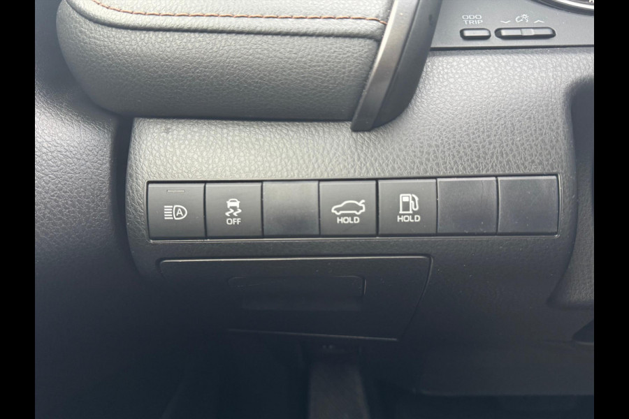 Toyota Camry 2.5 Hybrid Executive | Leer, Stoelverwarming, Elektrische achterklep, Dodehoekherkenning, Parkeersensoren, 18 inch, Keyless
