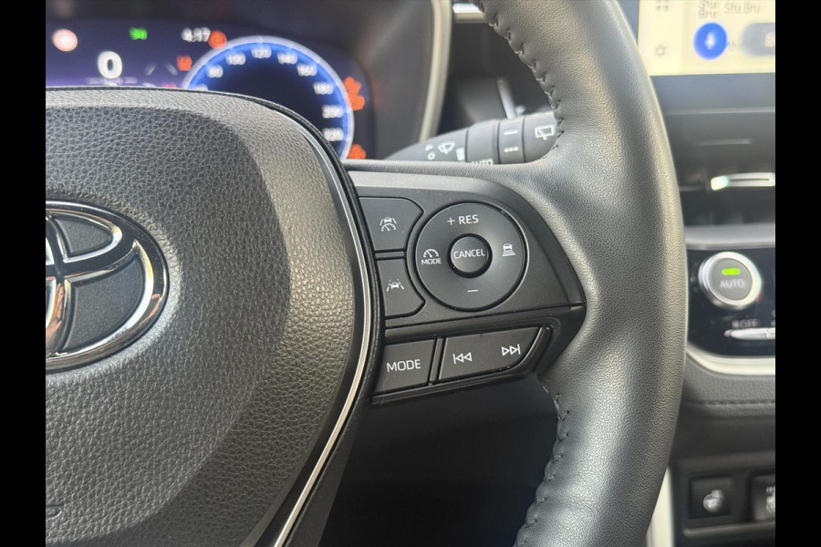 Toyota Corolla Cross 1.8 Hybrid Style | Parelmoer wit, Dodehoekherkenning, Parkeersensoren, Stoel + Stuurverwarming, Keyless, 18 inch