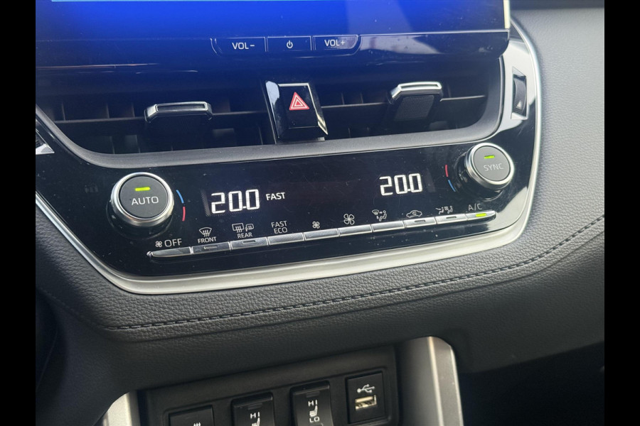 Toyota Corolla Cross 1.8 Hybrid Style | Parelmoer wit, Dodehoekherkenning, Parkeersensoren, Stoel + Stuurverwarming, Keyless, 18 inch
