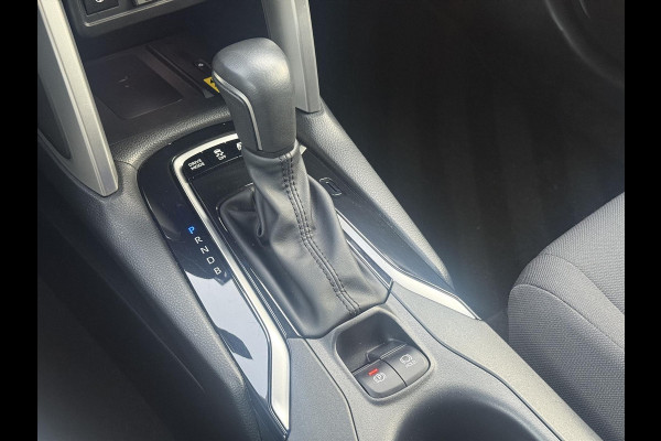 Toyota Corolla Cross 1.8 Hybrid Style | Parelmoer wit, Dodehoekherkenning, Parkeersensoren, Stoel + Stuurverwarming, Keyless, 18 inch