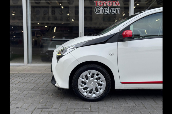 Toyota Aygo 1.0 VVT-i Automaat 5D X-Play | Eerste eigenaar, Apple CarPlay/Android Auto, Parkeercamera, Bluetooth, Stuurbediening