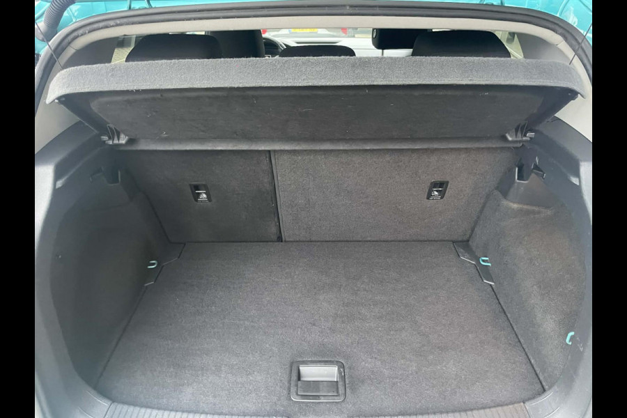 Volkswagen T-Cross 1.0 TSI Life / CarPlay