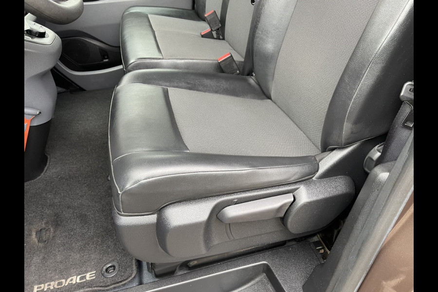 Toyota ProAce Compact 2.0 D-4D 122pk automaat Navigator L1H1 / vaste prijs rijklaar € 16.950 ex btw / lease vanaf € 285 / bruin metallic / euro 6 diesel / bpm vrij / airco / cruise / navi / trekhaak / pdc !