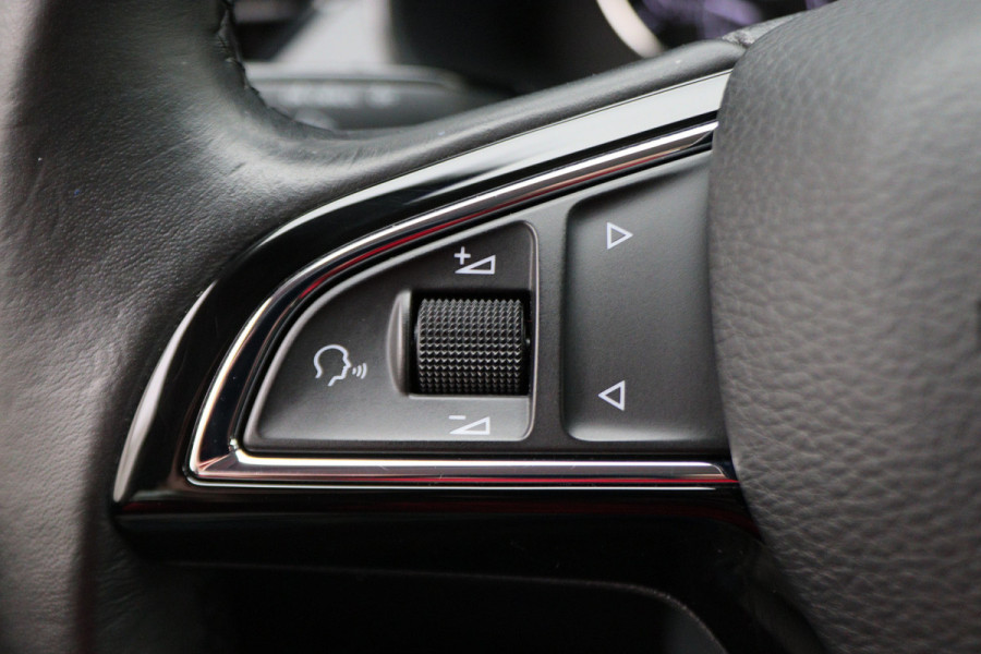 Škoda SCALA 1.0 TSI Ambition Climate, Apple Carplay, LED, Lane Assist, PDC