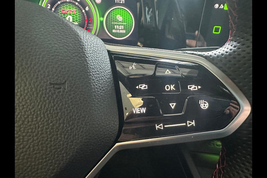 Volkswagen Golf 2.0 TSI GTI/CLUB SPORT 300 PK/DEALER ONDERHOUD