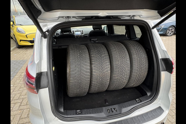 Ford S-Max 2.0 Ecoblue Bi-Turbo ST-Line 240pk | Panoramadak | Full LED | Adaptieve Cruise | Stoelverwarming | Trekhaak | Voorruit verwarming |