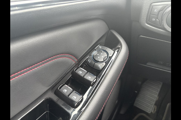 Ford S-Max 2.0 Ecoblue Bi-Turbo ST-Line 240pk | Panoramadak | Full LED | Adaptieve Cruise | Stoelverwarming | Trekhaak | Voorruit verwarming |