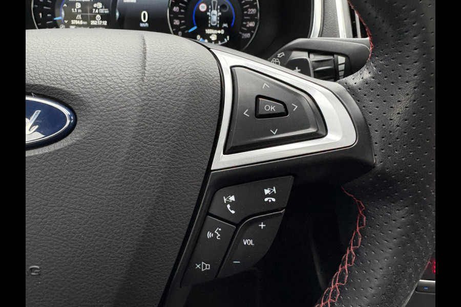 Ford S-Max 2.0 Ecoblue Bi-Turbo ST-Line 240pk | Panoramadak | Full LED | Adaptieve Cruise | Stoelverwarming | Trekhaak | Voorruit verwarming |