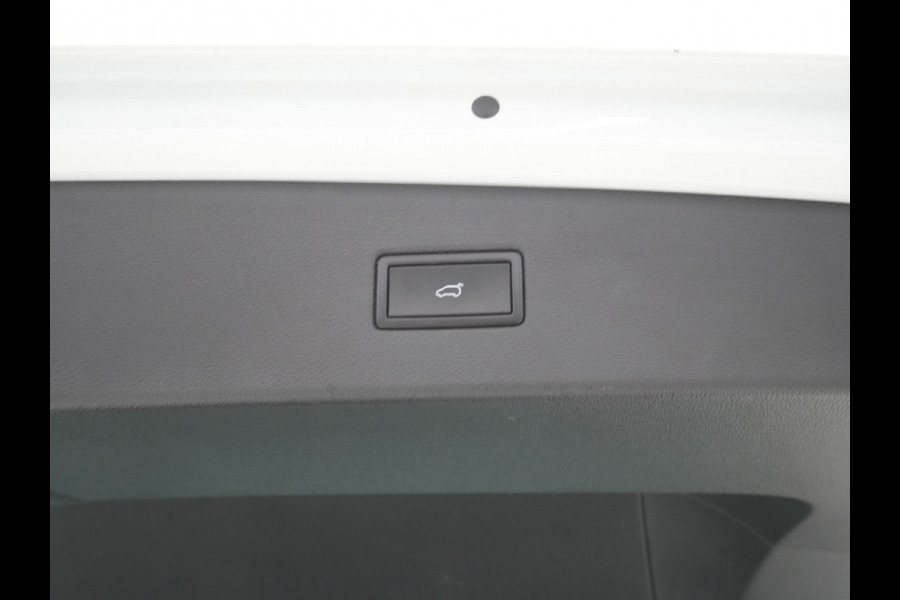 Volkswagen Tiguan 1.5 TSI 150pk DSG R-Line Business Trekhaak Navigatie Camera Pdc Acc Carplay 10