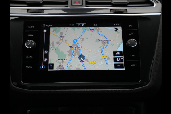 Volkswagen Tiguan 1.5 TSI 150pk DSG R-Line Business Trekhaak Navigatie Camera Pdc Acc Carplay 10
