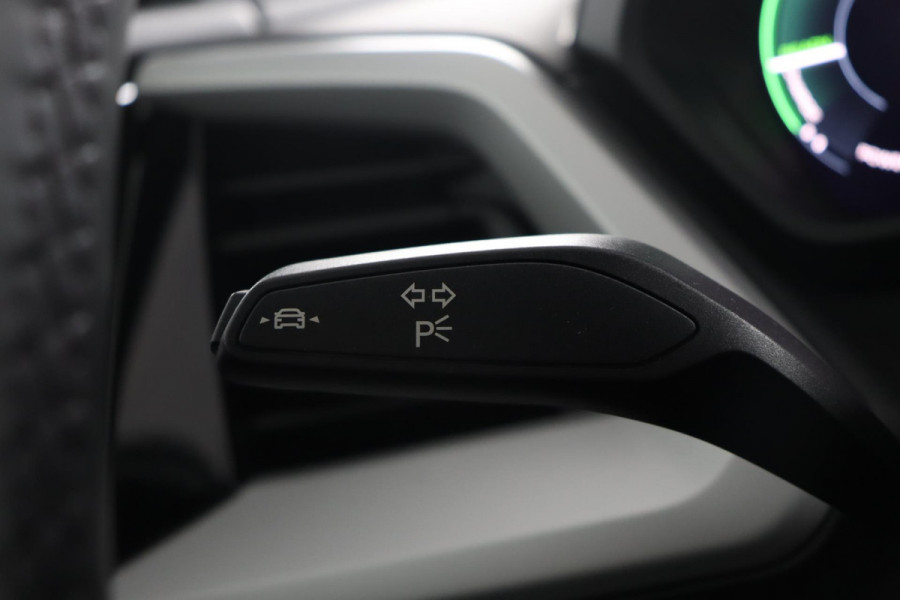 Audi Q4 e-tron 35 Edition|SOH 93%|Stoelverwarming|Apple Carplay/Android Auto|Nieuwstaat!