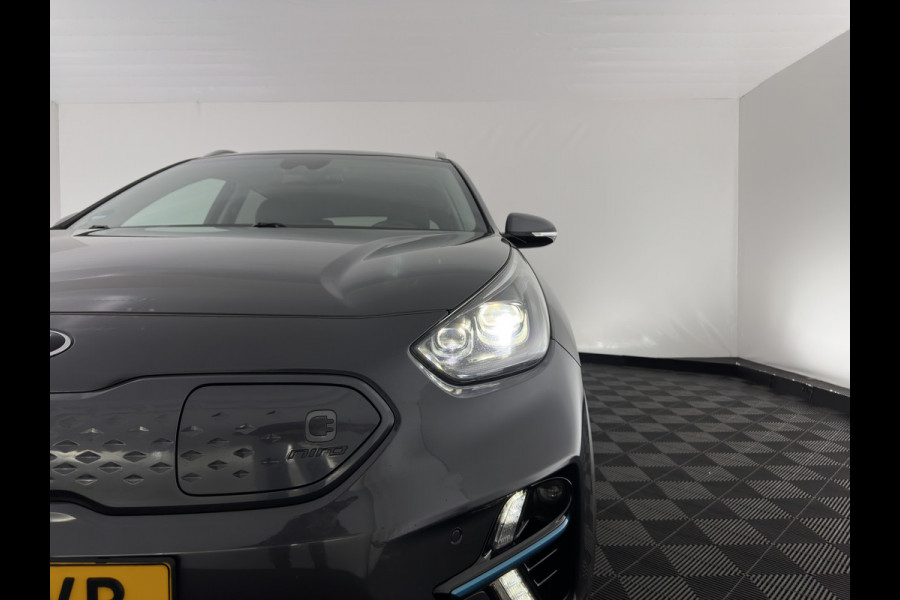 Kia e-Niro ExecutiveLine 64 kWh (3-Fase) {SOH-100%) (INCL-BTW)  Aut *HEATPUMP | LUXURY-LEATHER | FULL-LED | NAVI-FULLMAP | ADAPTIVE-CRUISE | CAMERA | MEMORY-PACK | LANE-ASSIST | KEYLESS | DIGI-COCKPIT | PRIVACY-GLASS | AMBIENT-LIGHT | 17"ALU*