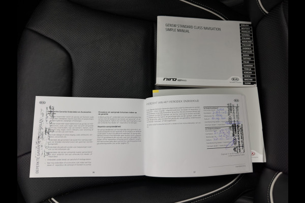 Kia e-Niro ExecutiveLine 64 kWh (3-Fase) {SOH-100%) (INCL-BTW)  Aut *HEATPUMP | LUXURY-LEATHER | FULL-LED | NAVI-FULLMAP | ADAPTIVE-CRUISE | CAMERA | MEMORY-PACK | LANE-ASSIST | KEYLESS | DIGI-COCKPIT | PRIVACY-GLASS | AMBIENT-LIGHT | 17"ALU*