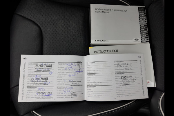 Kia e-Niro ExecutiveLine 64 kWh (3-Fase) {SOH-100%) (INCL-BTW)  Aut *HEATPUMP | LUXURY-LEATHER | FULL-LED | NAVI-FULLMAP | ADAPTIVE-CRUISE | CAMERA | MEMORY-PACK | LANE-ASSIST | KEYLESS | DIGI-COCKPIT | PRIVACY-GLASS | AMBIENT-LIGHT | 17"ALU*