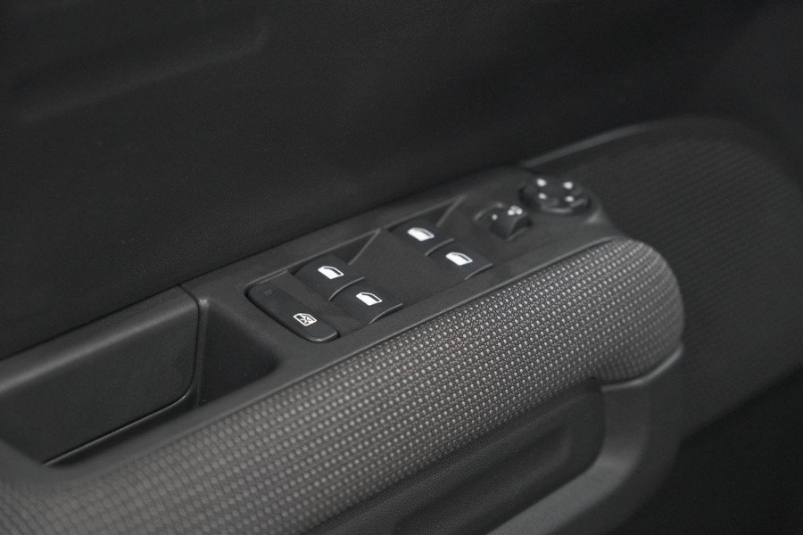 Citroën C3 Aircross PureTech 130 EAT6 Plus | Stoelverwarming | Apple Carplay | Parkeersensoren