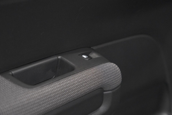 Citroën C3 Aircross PureTech 130 EAT6 Plus | Stoelverwarming | Apple Carplay | Parkeersensoren