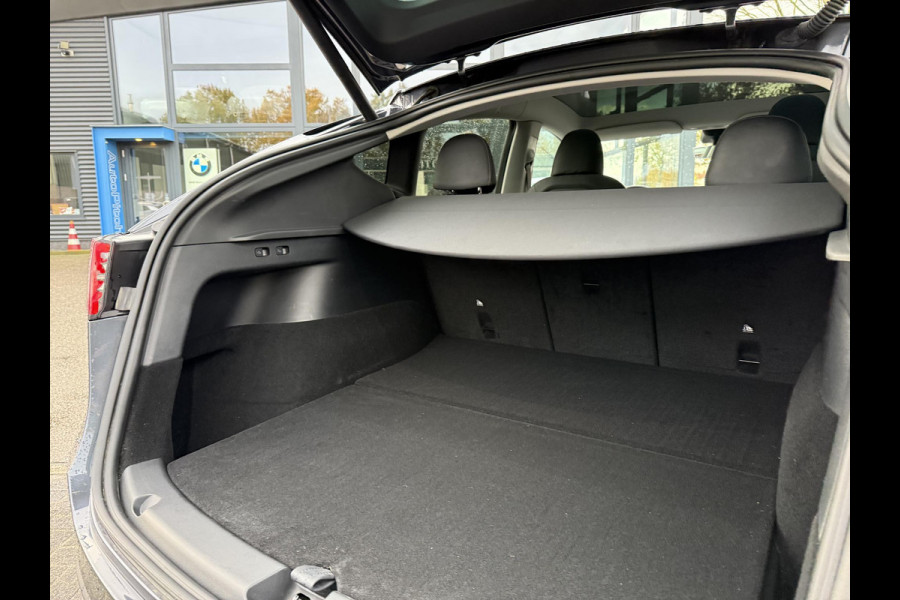 Tesla Model Y RWD 58 kWh AFNEEMBARE TREKHAAK| STOEL/ STUURVERW| AUTOPILOT| RIJKLAARPRIJS INCL. TESLA GARANTIE t/m 03-2027/80.000km accu en aandrijflijn t/m 03-2031/160.000km