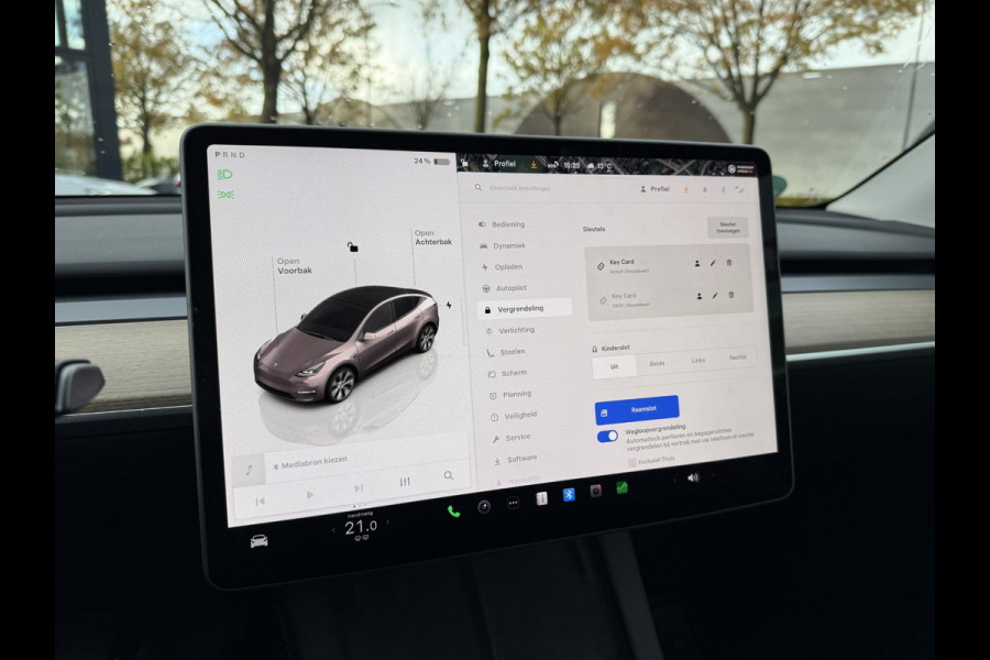 Tesla Model Y RWD 58 kWh AFNEEMBARE TREKHAAK| STOEL/ STUURVERW| AUTOPILOT| RIJKLAARPRIJS INCL. TESLA GARANTIE t/m 03-2027/80.000km accu en aandrijflijn t/m 03-2031/160.000km