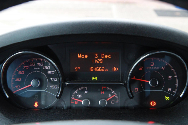 Fiat Ducato 30 2.3 MultiJet L2H2 / Trekhaak / Camera / Navi / 3 zits