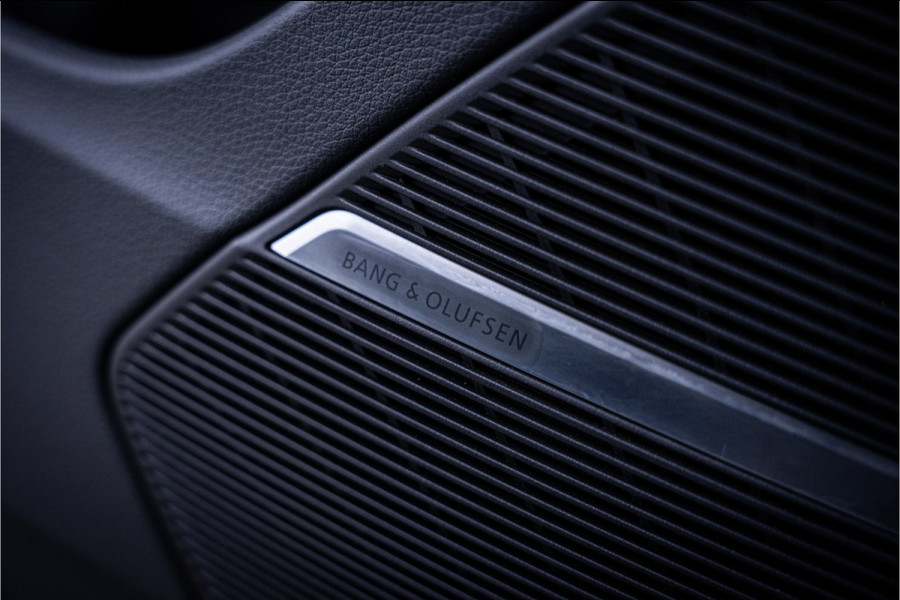 Audi Q8 60 TFSI e quattro Pro Line S Competition - Panorama | RS Seats | Carbon | B&O | Luchtvering