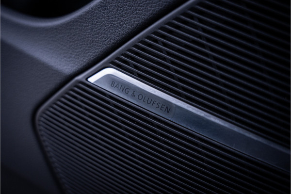 Audi Q8 60 TFSI e quattro Pro Line S Competition - Panorama | RS Seats | Carbon | B&O | Luchtvering