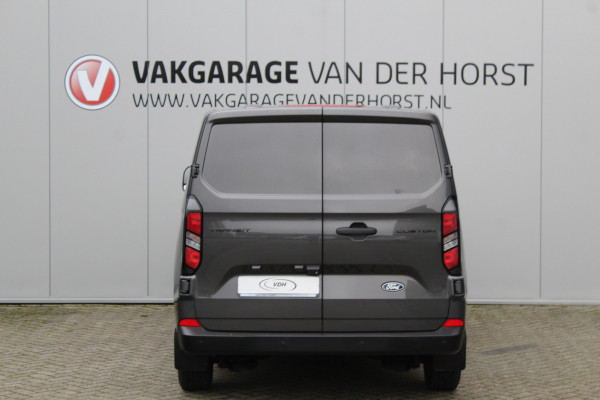 Ford Transit Custom 320 2.0-136 pk TDCI L1H1 Trend. Fabrieksgarantie tot 10-2028 ! Adapt. Cruise Cntrl, Navigatie, Camera, PDC V+A, Apple Carplay/Android auto, LED verl., Laadruimte bekleed, Bijrijdersbank, Spiegel-, stoel en voorraamverw. etc.