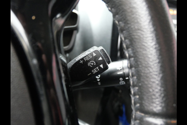 Peugeot 108 1.0 e-VTi COLLECTION | CLIMA | CARPLAY | CAMERA | ALL-SEASON | APK 11-2026!