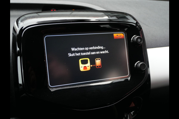 Peugeot 108 1.0 e-VTi COLLECTION | CLIMA | CARPLAY | CAMERA | ALL-SEASON | APK 11-2026!