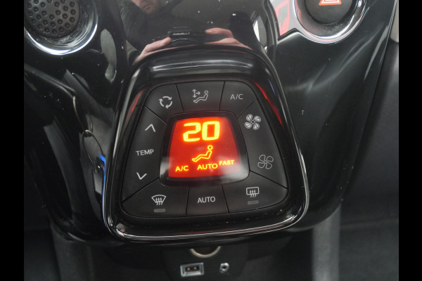 Peugeot 108 1.0 e-VTi COLLECTION | CLIMA | CARPLAY | CAMERA | ALL-SEASON | APK 11-2026!