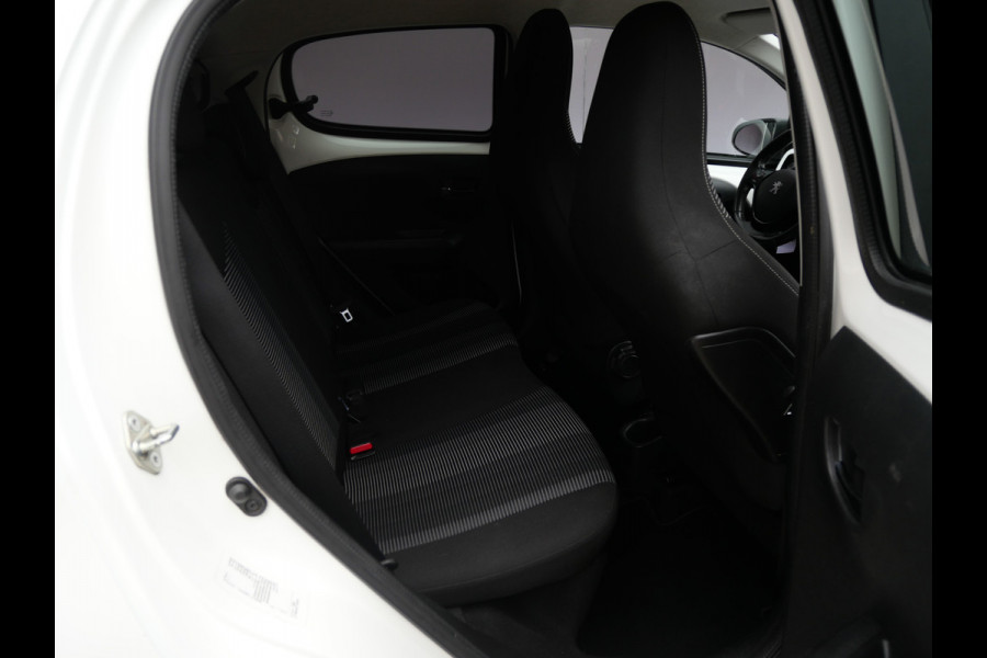 Peugeot 108 1.0 e-VTi COLLECTION | CLIMA | CARPLAY | CAMERA | ALL-SEASON | APK 11-2026!