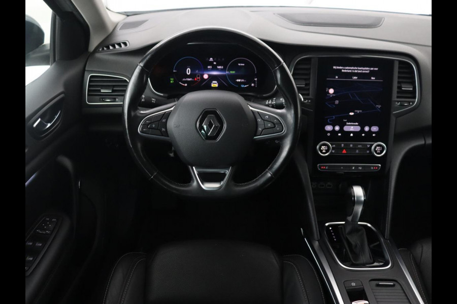 Renault Mégane 1.6 E-Tech Plug-In Hybrid 160 Business Edition One | Leder | Stoelverwarming | Carplay | Camera | Stuurverwarming | Full LED | Navigatie | Climate control
